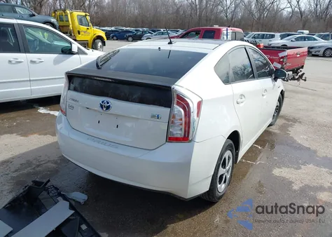 2013 Toyota Prius Three z USA, uszkodzony, nr VIN JTDKN3DU3D5559477